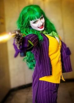 Unlike the usual purple suit, this striped purple suit just feels more feminine and fitting for women to wear. The vertical line makes you look slimmer and taller.  #FemaleJokerCosplay #JokerCosplay #UniqueCosplay #CosplayIdeas #FemaleJoker #ComicConReady #CosplayCommunity #GeekCulture #CosplayGirl #VillainCosplay Bianca Steeplechase, Joker Female, Female Joker Cosplay, Female Joker Costume, Joker Custom, Joker Dress, Joker Outfit, Most Popular Halloween Costumes, Joker Halloween Costume