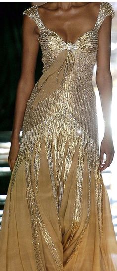 Elie Saab Elie Saab Haute Couture, Elie Saab Couture, 파티 드레스, Couture Gowns, Proposal Ideas, Designer Gowns, Gorgeous Gowns, Gold Dress, Elie Saab