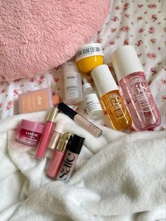 products ⭐️ - Handy Home Makeup Skincare Aesthetic, Beachy Makeup, Selfcare Routine, Skin Care And Makeup, Viral Makeup, Dream Items, Routine Aesthetic, Skincare Selfcare, The Ordinary Skincare