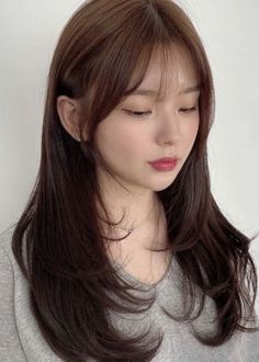 Korean see-through bangs (wispy bangs): with long layers Hair Style Korea, Bangs With Medium Hair, Haircuts For Medium Hair, Haircuts Straight Hair, Haircuts With Bangs, Long Hair Cuts