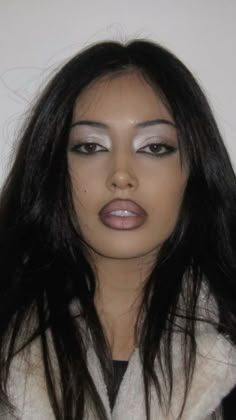 Chola Makeup, Y2k Makeup Looks, Maquillage On Fleek, Y2k Makeup, Look Grunge, 90s Makeup, Birthday Makeup