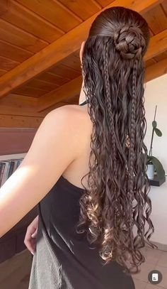 Cute Simple Hairstyles For Wavy Hair, Summer School Hairstyles, How To Get Thick Long Hair, Hairstyles For Long Hair Thick Hair, Hairstyles Prom Medium Hair, Fall Girl Hairstyles, Festival Hair Curly Hairstyles, Medium Length Hair Styling Ideas, Hairstyles For School Wavy Hair