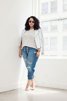 Lässiger Look! White Leather Jacket Outfit, White Leather Jacket, Chubby Fashion, Outfit Trends, Plus Size Beauty