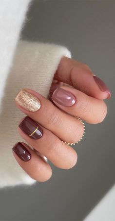 Mauve And Brown Nails, Fall Gel Polish Nail Designs, After Thanksgiving Nails, Cute Fall Nail Designs Acrylics, Thanking Nails, Brown Gel Nails Ideas, Gel Nails Polish Ideas, Autumn Nails Glitter, Minimalist Thanksgiving Nails