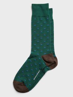 A soft sock in a breathable stretch-cotton blend with rib-knit openings and angled toe seams for a better, more comfortable fit.  Fits men's shoe sizes 8-12. Casual No-show Winter Socks, Breathable Casual Socks For Spring, Comfortable Cotton Casual Socks, Breathable Fitted Socks For Spring, Comfortable Cotton Socks For Fall, Casual Fitted Green Socks, Breathable Cotton Stretch Socks, Breathable Stretch Cotton Socks, Casual Stretch No-show Socks