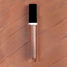 High shine but never sticky 💋 Our Dazzling Lip Gloss has the perfect soft bronze shimmer to wear alone for radiant shine, or layer over your favorite lip for added flare! 🤩 🌟 Vegan 🌟 Clean 🌟 Cruelty-free Vegan Makeup Brushes, Clean Beauty Products, Vegan Clean, Vegan Makeup, Personal Marketing, Clean Beauty