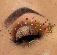 Reindeer Makeup, Christmas Makeup Simple, Themed Makeup, Best Fake Eyelashes, Makeup Themes, A Simple Christmas, Lash Tricks