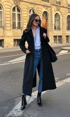 #rich girl  style# Outfit Chic, Look Retro, Coat Outfits, Mode Inspo, Fashion Mode, Looks Style, Mode Inspiration