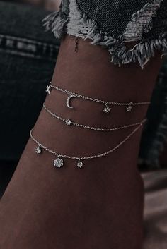 Silver Neckless Aesthetic, Neckless Aesthetic, Cute Neckless, Freya Mikaelson, Piercings Ideas, Nose Ring Jewelry, Edgy Jewelry, Pretty Jewelry Necklaces, Magical Jewelry