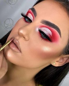 Red Eyeshadow Makeup, Red Eyeshadow Look, Red Eye Makeup, Drag Make-up, Cut Crease Makeup, Red Eyeshadow, Red Makeup, Dramatic Makeup, Makijaż Smokey Eye