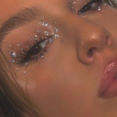 Jewel Makeup, Concert Makeup, Crystal Makeup, Smink Inspiration, Makijaż Smokey Eye, Inspired Makeup