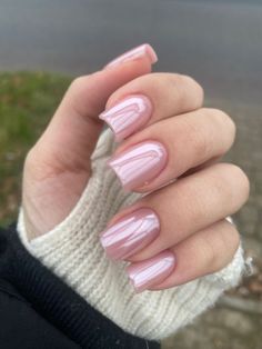 Get Ahead of the Trends with Exciting Chrome Nail Ideas Pink Pearl Nails Square, Square Nails Hailey Bieber, Paznokcie Hailey Bieber, Pink Crome Nails Square, Pearl Chrome Nails Square, Rose Pearl Nails, Pearl Pink Nails Acrylic, Square Pearl Nails, Pink Pearl Chrome Nails