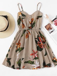 Áo Blu, Chique Outfit, Honeymoon Outfits, Outfit Chic, Floral Stripe, Mode Inspiration, Cami Dress, A Dress, Travel Outfit