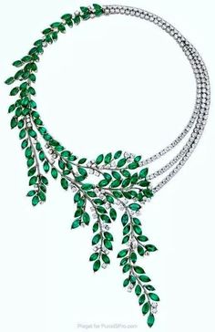 Emerald and diamond Piaget Jewelry, Black Gold Jewelry, Green Jewelry, A Necklace, Diy Schmuck, Stunning Jewellery