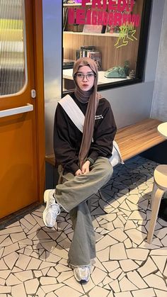 Stylish Outfits Hijab, Outfit Ideas Hijab Casual, Outfit Ideas Aesthetic Hijab, Outfit Idea Hijab, Outfits Aesthetic Hijab, Simple Outfits Hijab, Casual Teen Fashion, Style Hijab Casual, Outfit Ideas Hijab