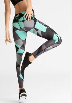 printing-leggings-exercise-thighs-legs Workout Outfits For Women, High Waist Sports Leggings, Designer Leggings, Crop Top And Leggings, Moda Chic, Workout Attire, Patterned Leggings