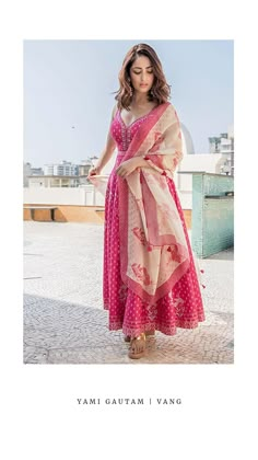 Indowestern Gowns, Yami Gautam, Sari Dress, Frock Dress, Salwar Kamiz, Ethnic Outfits, Party Wear Indian Dresses, Dress Indian Style