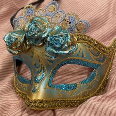 Authentic Venetian Carnival Mask From Maschera Del Galone Hand Painted And Signed With Stamp Of Authenticity Gorgeous Roses Decorate Above The Eyes With Lace And Glitter Details, Full Trim With Metallic Details, This Mask Is Exquisite!! Great Condition Never Worn. Collector Masquerade Style Venetian Maschera 2013 Venetia Italy Original Hand Painted Rose Purse, Venetian Masquerade Masks, Venetian Carnival Masks, Cow Parade, Wire Knitting, Venetian Carnival, Carnival Mask, Canvas Art Quotes, Owl Wall Art