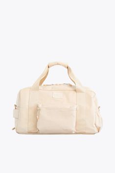 The Sport Duffle in Beige Natural Essence Style, Cute Gym Bag, Gym Bags For Women, Supplies For School, Treating Myself, Ballet Bag, Gym Lockers, Packing Luggage, Women Friends