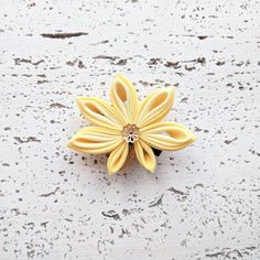 Fall Leaf Hair Clip - Yellow Leaf Hair Clip, Flower Japanese, Kimono Accessories, Kimono Hair, Traditional Kimono, Kanzashi Flowers, Fall Leaf, Japanese Fabric, Hair Claws & Clips