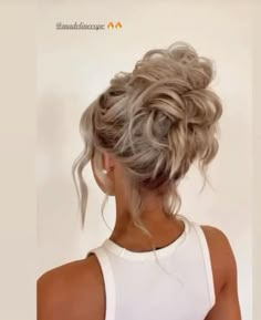 3 Bun Hairstyle, Updo Bun Bridesmaid, High Updo Prom Hairstyles, Hair Up Ideas For Wedding Guest, Up Hairstyles For Hoco, Summer Hairstyles Wedding, Blonde Bride Hair Updo, Updo For Hoco, Bridesmaid Blonde Hairstyles