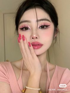 Cute Elegant Makeup Looks, Pink Rose Makeup Looks, Douyin Quince Makeup, White Pink Makeup Looks, Fun Y2k Makeup, Jewels Under Eyes, Ringtone Make Up, Korean Prom Makeup Look, Heart Under Eye Makeup