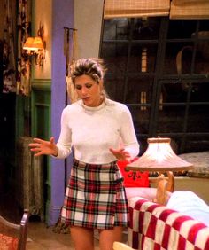 rachel greene Rachel Green Outfits Casual, Turtleneck Outfit Winter, Tartan Skirt Outfit, Cropped Sweater Outfit, Green Skirt Outfits, Rachel Greene, Fashion Guys, Rachel Green Outfits, Green Plaid Skirt