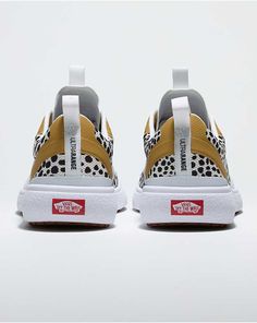 Customs Safari UltraRange EXO Fall 2024 Shoes Women, Trendy Sneakers 2024, Fall Style Casual, Exo Skeleton, White Tennis Shoes, Van Doren, Sneaker Lovers, Winter Sneakers, Custom Vans