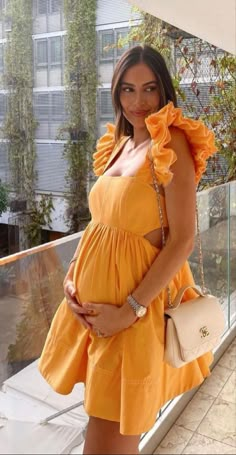 Dressing The Bump First Trimester, Summer Dresses For Pregnant Women, Summer Pregnancy Outfits Dresses, Pregnant Outfits Summer, Pregnant Summer Outfits, Trendy Maternity Outfits Summer, Pregnancy Dresses Casual, Chic Maternity Outfits, Stylish Pregnancy Outfits