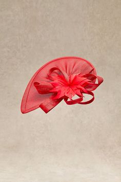 Tea Party Cocktail Fascinator | Red | 1 Race Day Hats, 1920s Accessories, 1920s Headpiece, Kentucky Derby Hat, Fascinator Hat, Fascinator Hats, Wedding Dresses Plus Size, Derby Hats, Royal Navy