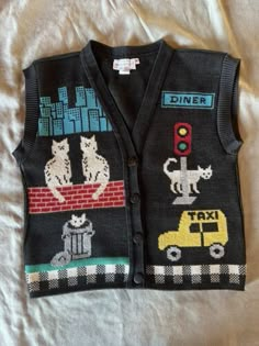 Vintage Sweater Loft Vest NYC Taxi Cats Kitsch Small New York City Boxy Knit | eBay Nyc Taxi, Silly Clothes, Funky Hats, Novelty Sweater, Cat Sweater, 70s Outfits, Quirky Fashion, Teacher Outfit, Teacher Outfits