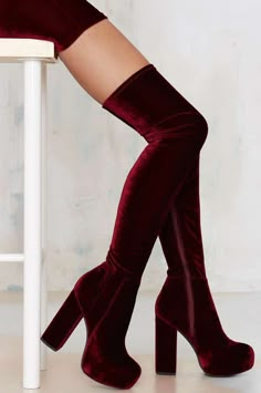 //guccixcola Me recuerda a RED VELVET Velvet Thigh High Boots, High Heeled Boots, Crazy Shoes, Pretty Shoes, Dream Shoes, Heel Boots, Thigh High Boots, Jeffrey Campbell, High Heel Boots