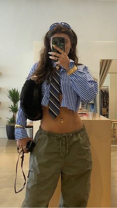 Outfit Dinner, Mode Zara, Streetwear Fashion Women, Women Outfits, Mode Inspo, Mode Vintage, Lookbook Outfits, Mode Inspiration, Looks Vintage