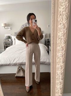 Petite Smart + Business Casual Workwear Ideas Look Working Girl, Simple Work Outfits, Teacher Outfits Fall, Office Casual Outfit, Business Casual Work