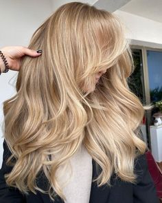 Hairstyles For Summer, Warm Blonde Hair, Golden Blonde Hair, Dyed Blonde Hair, Dirty Blonde Hair, Honey Blonde Hair, Blonde Hair Inspiration, Blonde Hair Shades, Honey Hair