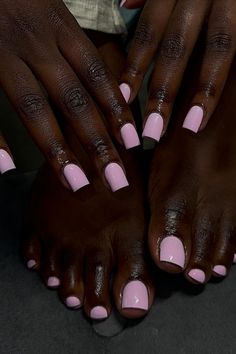 15 Pink Manicure For Dark Skin- Enjoy bright pink nails on black women with stunning bright pink toe nails on dark skin. Simple yet chic simple pink nails for any occasion…..hot pink nails for dark skin, hot pink toe nails on dark skin, hot pink nails on dark skin women, everyday nails, glossy Nails 2024 For Dark Skin, Pretty Nail Colors For Dark Skin, Bright Nail Colors For Dark Skin, Soft Pink Nails Black Women, Beach Nails Black Women, African American Nails Dark Skin, Dark Skin Toe Nail Colors, Nail Color Ideas For Dark Skin, Pink Nails For Dark Skin