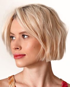 45 One-Length Bob Haircuts Trending In 2024 Getextureerde Bob, One Length Bob, Bob Balayage, One Length Bobs, Haircuts Trending, Chin Length Haircuts, Wavy Bob Haircuts, Textured Haircut, Corte Bob