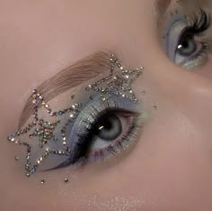 Unique Makeup Looks, Shower Makeup, Funky Makeup, Mekap Mata, Sparkly Makeup, Cute Eye Makeup, Artist Makeup, Graphic Makeup, Swag Makeup