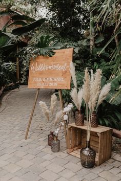 Mariage Nature Chic - panneau de bienvenue Boho Graduation, Decor 2024, Boho Wedding Inspiration, Boho Party, Graduation Ideas, Wedding Mood Board, Wedding Cake Designs