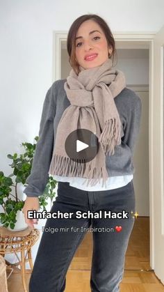 980K views · 19K reactions | Probiers mal aus 😊 ich mag den Look so gerne

Hey ich bin Ani und Mama von zwei Kids . Mein Feed war immer voll Outfits die schön sind aber für mich als Mama nicht realistisch. Deshalb teile ich nun einfach meine ganz normalen Alltags Outfits.😊

#MamaMode #MamaOutfit #MomStyle #FashionMama #MomOutfitInspo #herbstoutfit #DailyMomOutfit #MomStyle #MamaFashion #MamaLook #MomOutfit #fashionhack 

Stylische Mama Outfits
Mode für Mamas
Trendige Mama Looks
Alltagsoutfit für Mamas
Fashion Mama | Ani | Momstyle | coole Mamaoutfits French Wardrobe Essentials, Mama Outfits, French Wardrobe, Mama Style, Scarf Tying, Mom Style, Wardrobe Essentials, Wardrobe