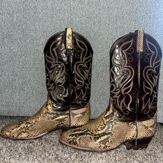 Men’s Size 10 B Vintage Dan Post Snakeskin Cowboy Boots. No Major Flaws But They Are Scuffed Up + Leather Is Creased In Some Areas. Still Have Lots Of Life Left In Them. Snakeskin Cowboy Boots, Custom Cowboy Boots, Snakeskin Boots, Dan Post, Cowboy Western, Western Cowboy Boots, Western Boots, Snake Skin, Cowboy Boots