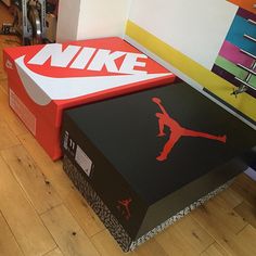 Sneaker storage is an issue that most footwear fiends have to face. We’ve seen some incredible closets and custom units and such, but if you’re looking for something a little less hidden, check out this awesome sneaker storage unit by … Continue reading → Nike Boxes, Jordan Slides, Charlie Boy