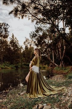 Introducing our exquisite collection of Boho-inspired maternity gowns, thoughtfully designed to make your maternity photoshoot a truly enchanting experience! 🌸✨ 👗 Elevate your Boho session with our stunning Boho dress, expertly crafted from the finest natural fabrics to ensure comfort and a seamless fit throughout your pregnancy journey. 📸 Capture the most beautiful moments with our curated selection of photo props, adding a touch of whimsy and charm to your maternity session. Your photographs will exude elegance and grace, reflecting the joy of this precious time in your life. 🤰 Embrace the ethereal beauty of our Vintage dress, a timeless piece that celebrates the essence of motherhood. Its delicate lace and flowing silhouette perfectly complement your radiant pregnancy glow. 🌿 At Ma Goddess Pregnancy Photoshoot, Maternity Dress Photography, Velvet Maternity Dress, Maternity Photoshoot Dress, Boho Velvet, Pregnant Dress, Maternity Dresses Photography, Maternity Long Dress, Photography Dress