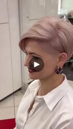 216K views · 1.6K reactions | Pixie 🌺 tunsorilamoda.com #pixiecuts #tunsoripixie #shorthair #tunsoriscurte #hairstyles #blondehair | Tunsori la moda Pixie Cut, Short Hair Cuts, Blonde Hair, Short Hair Styles, Hair Cuts, Hairstyles, Audio, Hair Styles, Hair