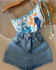 Goa Outfits, Stylish Summer Outfits, Fashion Design Sketches, Clothing Hacks, Really Cute Outfits, Nike Outfits, Cute Fashion