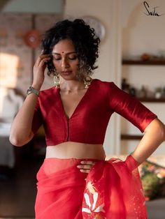 Blouse Designs High Neck, Cotton Saree Blouse Designs, Cotton Blouse Design, Traditional Blouse Designs, New Saree Blouse Designs, Latest Model Blouse Designs, Fashionable Saree Blouse Designs, Silk Saree Blouse Designs, Blouse Designs Silk