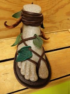 "All Tread Light sandals, moccasins, and purses have the option of adding loose leaves as an ADD-ON using this listing. You can also purchase loose leaves as a fun addition to your own craft or costume! We punch a large hole into the top of each leaf so you are able to easily slide them on or off your laces. They are removable and reusable! We'll send you one, six, or ten leaves of different sizes (1-2 inches) in the colors of your choice. Tell us in the 'Message To Seller\" area what colors you Wrap Moccasins, Masc Cottagecore, Fairy Shoes, Fair Outfits, Fantasy Costumes, Fantasy Clothing, Fantasy Fashion, Leather Lace, Larp