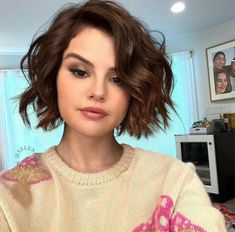 Selena Gomez Short Curly Hair, Selena Gomez Short Hair, Under Scarf, Hair Styles For Short Hair, Selena Gomez Hair, Styles For Short Hair, How To Curl Short Hair, Chin Length Hair, Asian Short Hair