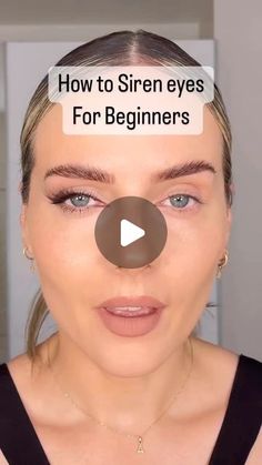 57K likes, 206 comments - makeupsface on October 30, 2022: "How to Siren eyes for beginners 🫶🏻 @makeup.by.asta". Elegant Green Eye Makeup, Tips For Beautiful Eyes, Makeup Look For Navy Dress, How To Create Siren Eyes, Evening Make Up Tutorial, Natural Eye Make Up Tutorial, Cool Winter Eye Makeup, Glass Look Makeup, Natural Makeup Techniques