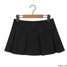 Peilia - Chic Low-Waist Pleated Skirt adorned with Bow Accessory Low Waist Skirt, Skirt With Bow, Skirt Bow, Short Pollera, Bodycon Outfits, Girl Y2k, Micro Skirt, Dress Women Elegant, A Line Shorts